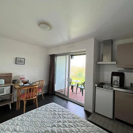 Appartement Avec Terrasse Et Parking, Animaux Acceptes - Fr-1-495-100 *