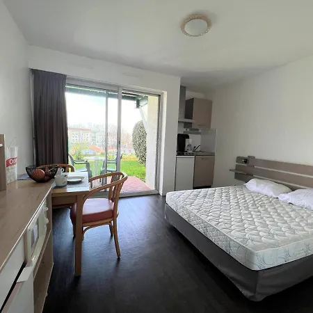 Cosy Avec Terrasse, Parking, Internet - 2 Pers., Proche Thermes Et Centre - Animaux Admis - Fr-1-495-100 Apartment *