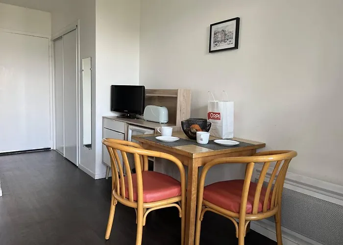 Avec Terrasse Et Parking, Animaux Acceptes - Fr-1-495-100 * 캄보레방